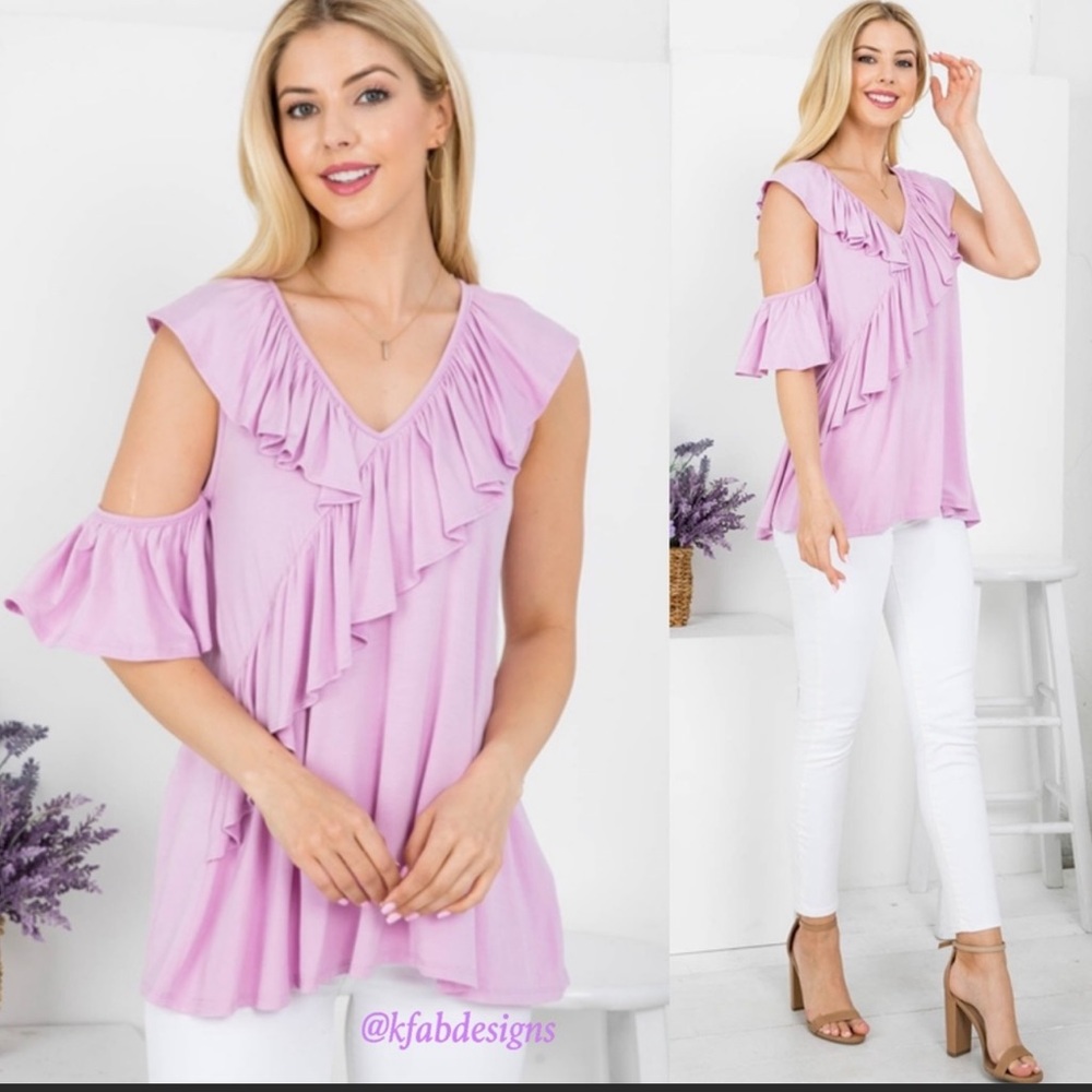 B107💜Stunning lavender cut out top-soft+comfy-w/v neck+ruffle detail💜